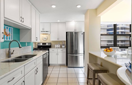 Marco Island Condo | South Seas T4- 306: Pool/Beach view from Condo