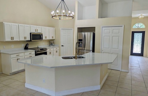 Vero Lake Estates House | Spacious Family Retreat
