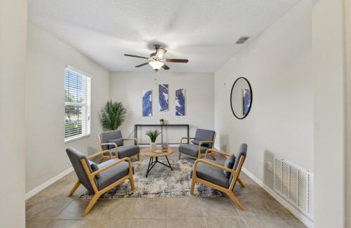 Ruskin House | Spacious Getaway Near Apollo Beach home