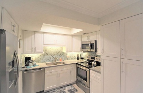 Siesta Key Condo | Spectacular Beach View! Right on Beach! Amazing views!