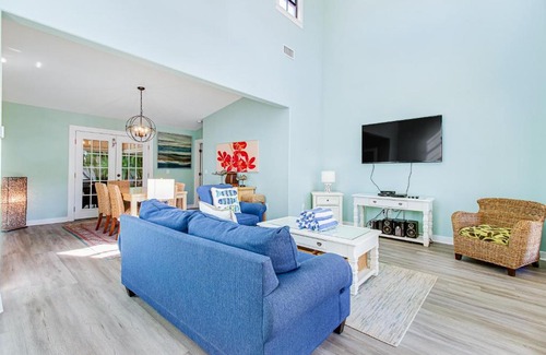 Anna Maria House | Spring has Arrived!