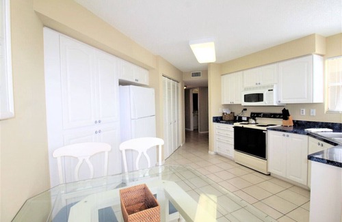 Isla del Sol Condo | St Pete Isla Vista Verde West 1-104 2/2 Ground