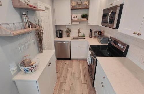 St. Petersburg - Clearwater House | St Pete Treat - 10 mins to beaches and downtown