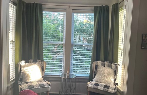Hodgmans Daytona Bed & Breakfast | "Stay Where History Meets Hospitality – B&B in Heart of Historic Daytona"