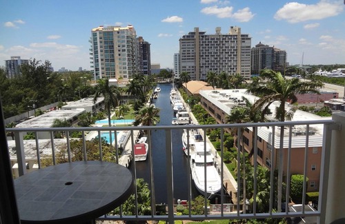 East Fort Lauderdale Apartment | Studio Unit 1501A - 2 blocks off beach with Direct Ocean Views.