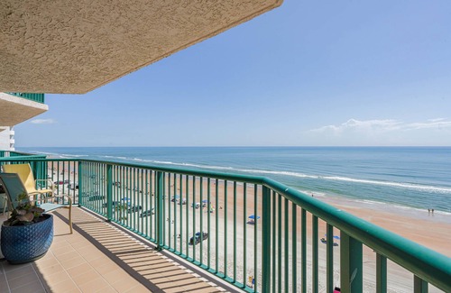 Daytona Beach Shores Condo | STUNNING 3 BED/3 BATH OCEANFRONT CONDO