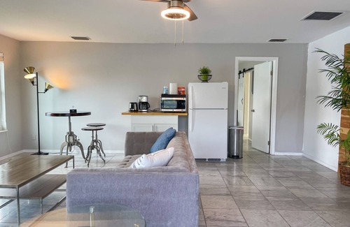 Ocean Oaks Apartment | Stunning apartment in front of beach! Parking Included!