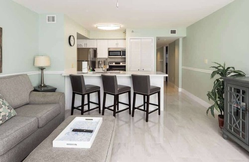 Tavernier Condo | Stunning Views & Modern Comforts at Ocean Pointe 2215