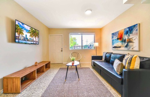 Northeast Miami House | Stylish Monthly Stay Near Miami Beach