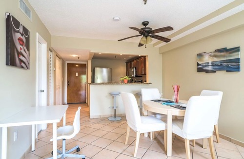Sunny Isles Beach Apartment | Sunny Isles 1 Bedroom Free Parking Close to Beach