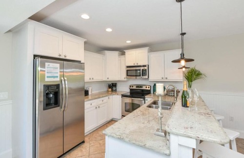 Anna Maria House | Sunrise Shore by AMI Locals