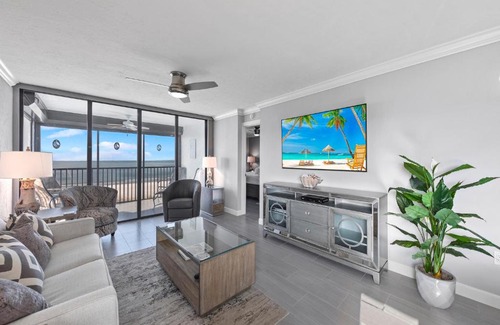 South Island Apartment | Sunset 700, 2 Bedrooms, Gulf Front, Elevator, Heated Pool, Sleeps 6