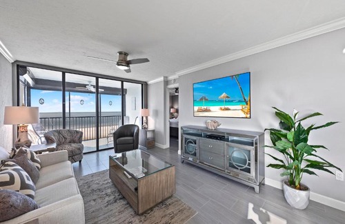 South Island Apartment | Sunset 700, 2 Bedrooms, Gulf Front, Elevator, Heated Pool, Sleeps 6