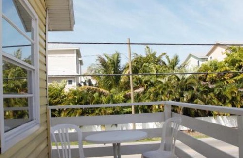 Holmes Beach Apartment | Sunshine Beach Rentals