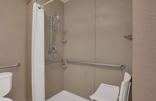 Winkler Hotel | Super 8 by Wyndham Fort Myers