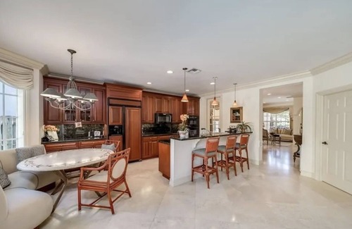 East Fort Lauderdale House | Surf House- Palatial Surf Mansion - Heated Pool
