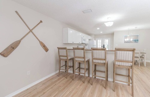 Chandler Park House | Surfside Hideaway - NEWLY Renovated Townhome