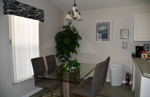 West Haven House | Terrific Holiday Villa with private pool, games room amd close to shops and restaurants