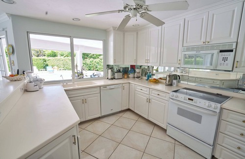 Moorings House | The Moorings, 4 bed Villa with private pool in upscale Naples neighbourhood.n