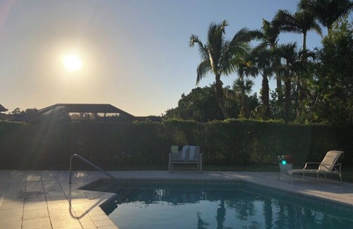 Moorings House | The Moorings, 4 bed Villa with private pool in upscale Naples neighbourhood.n