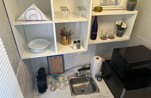Northeast Miami Apartment | The Onyx Apartment @Lasocial, Paking & Breakfast