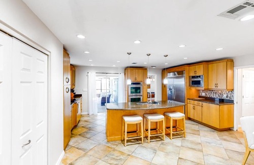 Largo House | The Peaceful Place