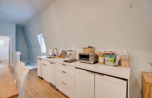 Historic Seaport Apartment | The Penthouse at Custom House Inn | New! Coastal Escape on Duval Street!