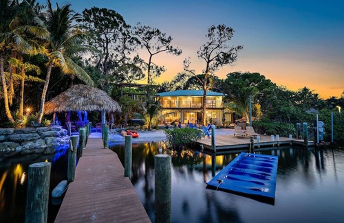 Jupiter Apartment | THE RIVER HOUSE, 21 Foot Boston Whaler Included