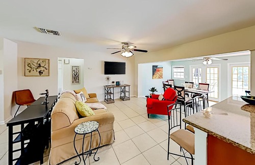 Pelican House | The Shady Magnolia