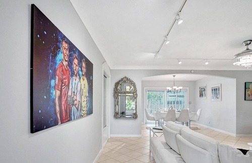 Coral Ridge Isles Villa | This villa is a 4 bedroom(s), 3 bathrooms, located in Fort Lauderdale, FL.