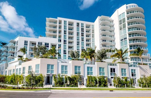 Central Beach Apartment | Tiffany House
