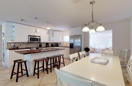 Holmes Beach House | Tina's Piece of Paradise