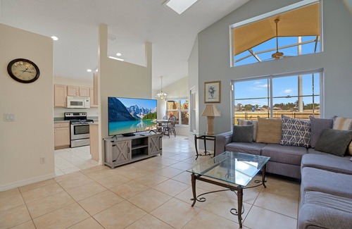 Windsor Palms Villa | *Tinkerbells Castle 1* Private Pool & Spa Overlooking Lake & Disney Fire Works