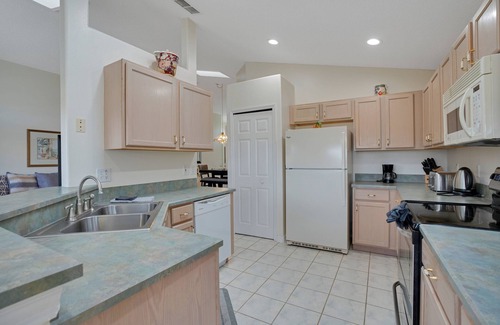 Windsor Palms Villa | *Tinkerbells Castle 1* Private Pool & Spa Overlooking Lake & Disney Fire Works
