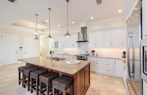 Siesta Key House | Topsail Cottage | Luxury Home on Siesta Key w/Heated Pool & Rooftop View of Gulf, Walk to Beach!