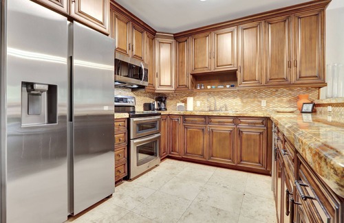 Southwest Coconut Grove House | Toro: Private Pool, Pool Table, & Near Beach