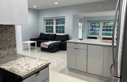 North Miami Beach House | Tranquil room in house North Miami Beach - Perfect getaway