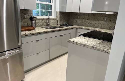 North Miami Beach House | Tranquil room in house North Miami Beach - Perfect getaway