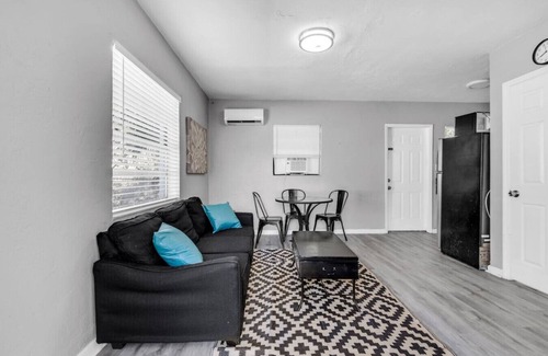 Dania Beach Condo | Triplex with 3 Bedrooms, 6 Min/Beach+Free Parking