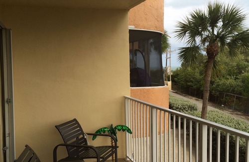 Tavernier Condo | Tropical Condo On The Ocean 1 BR/1 BA