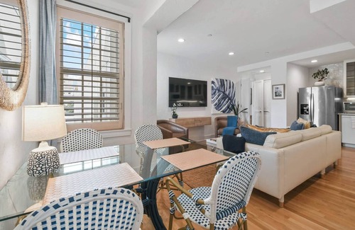 Palm Beach - West Palm Beach Condo | Tropical Getaway 2 br 3107