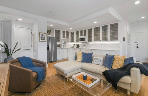Palm Beach - West Palm Beach Condo | Tropical Getaway 2 br 3107