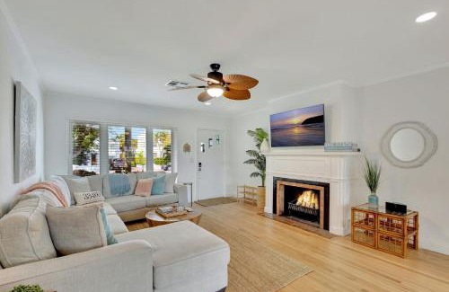 Parrot Cove House | Tropical Pool Home on Golf Course & Near Beach