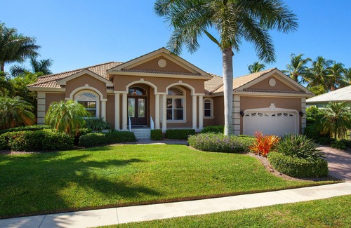 Marco Island House | True 1st Class Luxury-Big SW Views, 6 Bikes,Walk to Beach, Weber Grill and more.