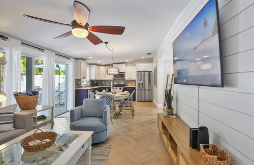 Holmes Beach House | Turtle Nest! Private Heated Pool and Access to the Beach