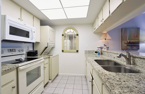 Biggar Condo | Two Bedroom, Bay Front Condo - Sanibel Harbour Resort 214 - H
