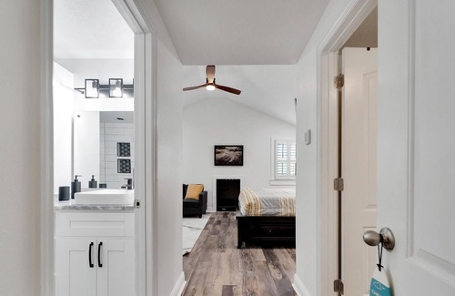 Old Seminole Heights House | Two-Story Luxury|Stunning|Master Suite