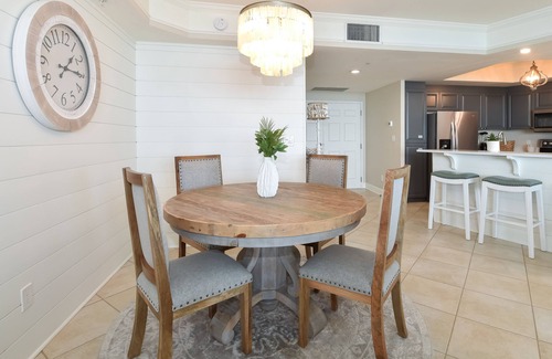 Fort Walton Beach - Destin Condo | Updated beachfront condo w/great early spring & summer rates! Book now! 💙🏖☀