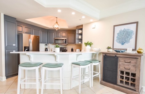 Fort Walton Beach - Destin Condo | Updated beachfront condo w/great early spring & summer rates! Book now! 💙🏖☀