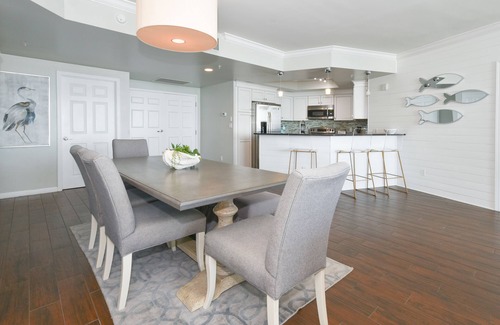 Fort Walton Beach - Destin Condo | Updated chic, modern beachfront condo w/private balcony!